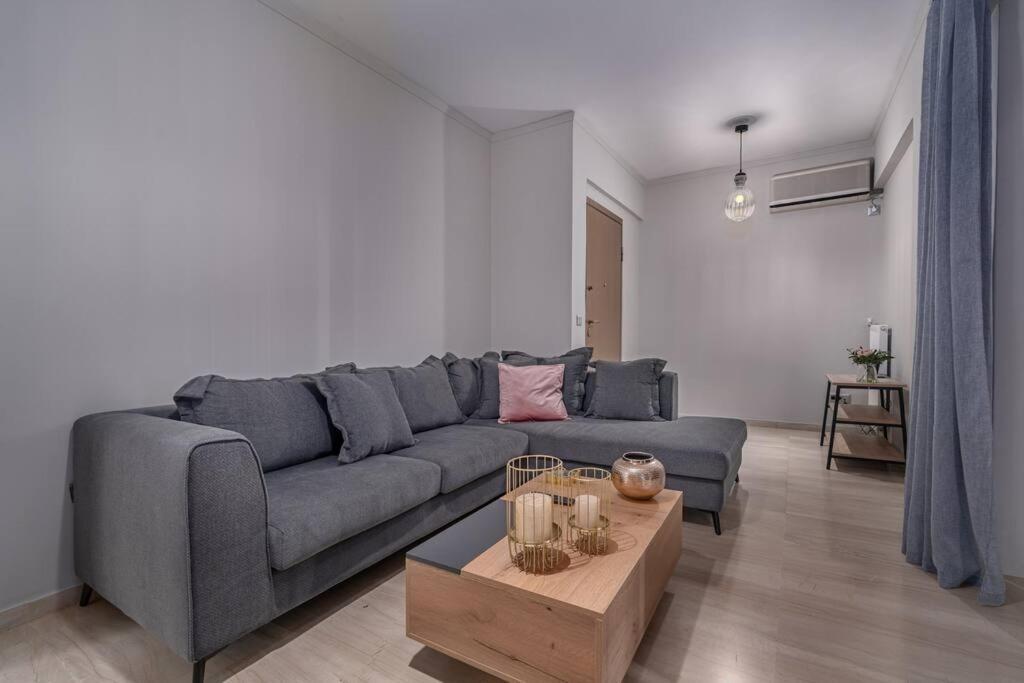 Peaceful 2 Bedroom In Glyfada Center Athen Eksteriør billede