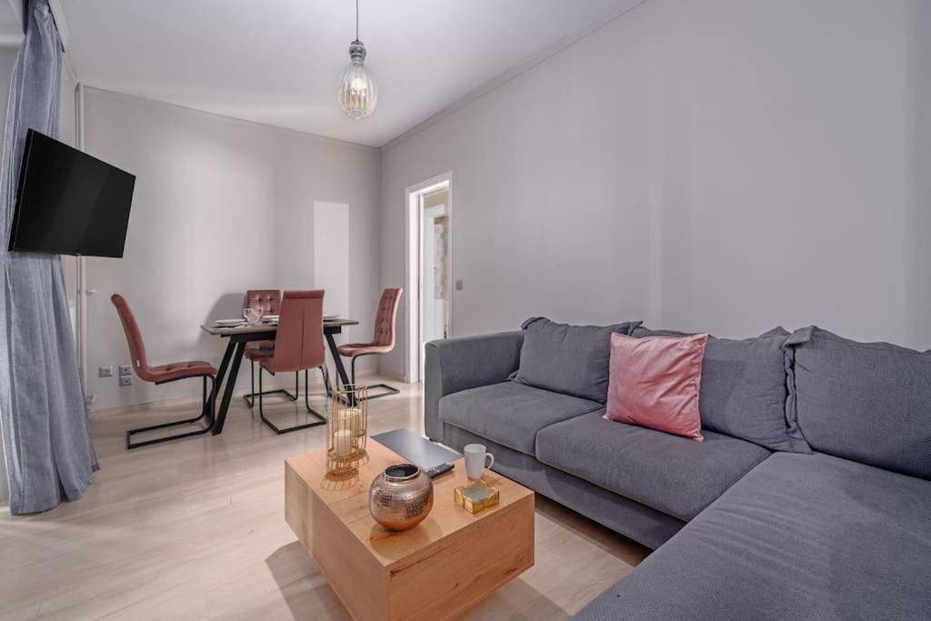 Peaceful 2 Bedroom In Glyfada Center Athen Eksteriør billede